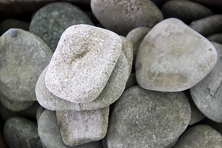 Pebble material