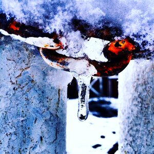Chain snow anchorage