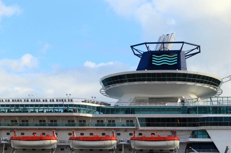 Terminal ship vacation