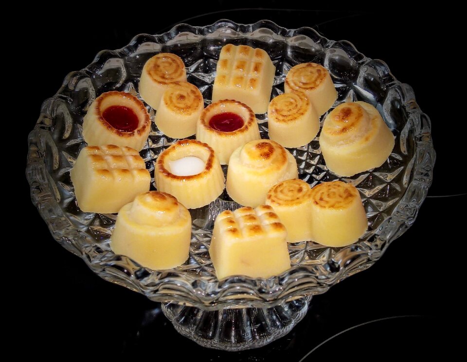 Sweetness tea confectionary almond