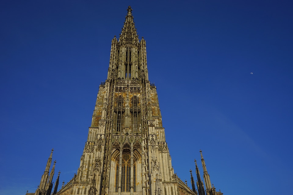 Dom cathedral architecture