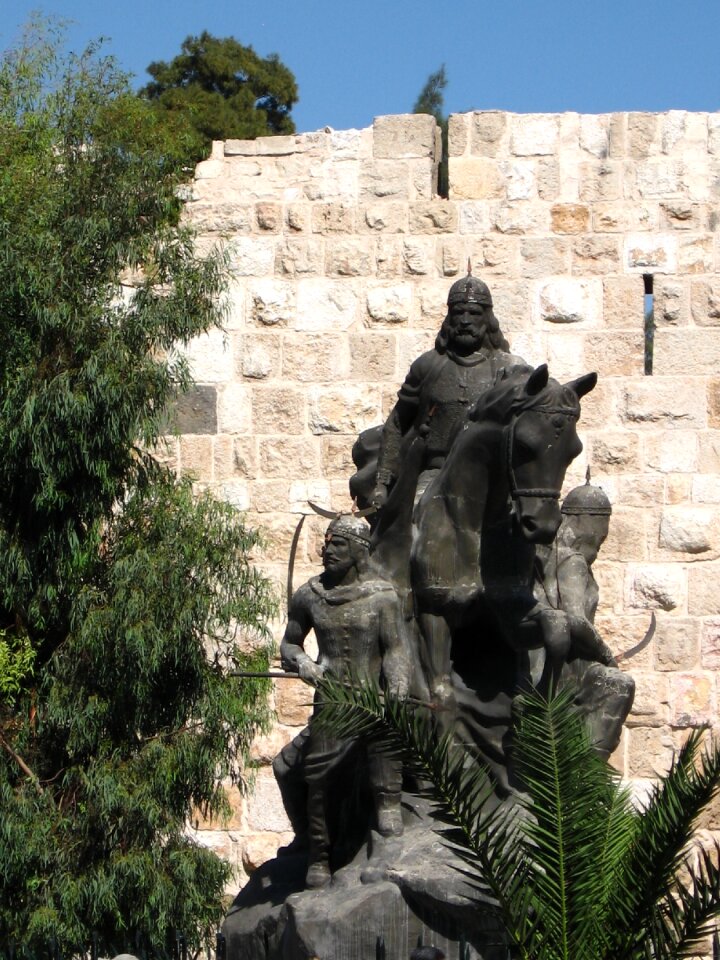 Statue citadel of damascus bronze statue
