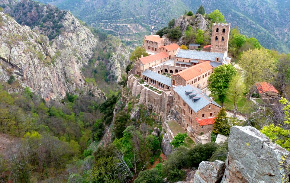 Abbey st martin canigou pyrénées