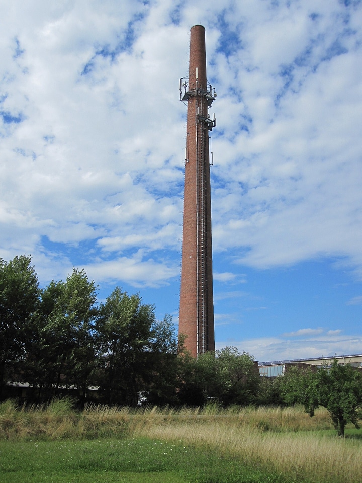 Porcelain factory chimney 70 m