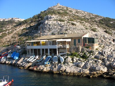 Bay boats station