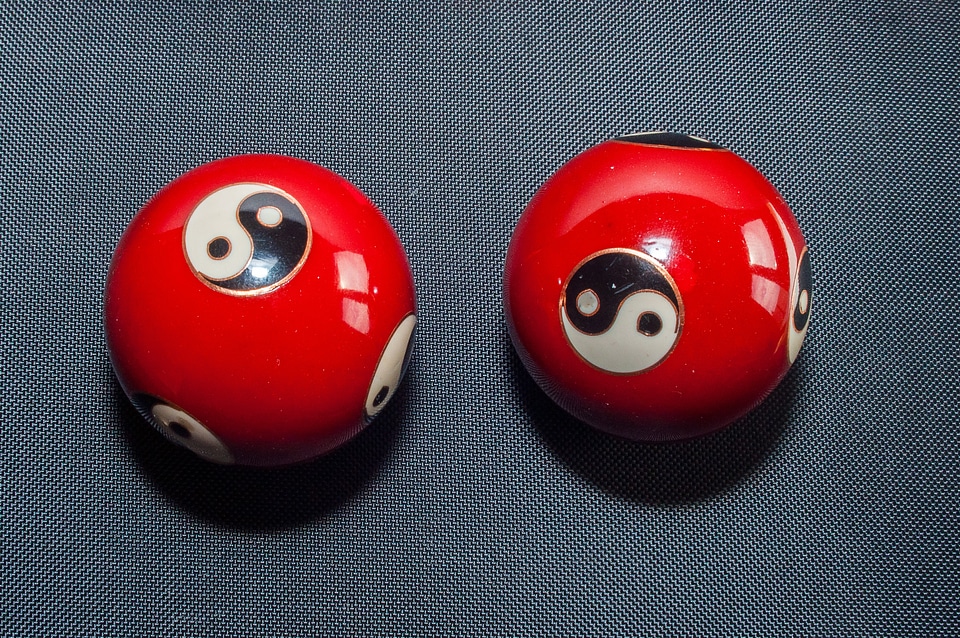 Hollow balls yin yang