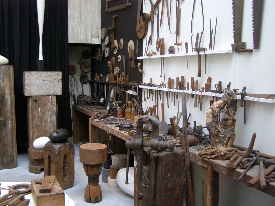 Art museum tools old