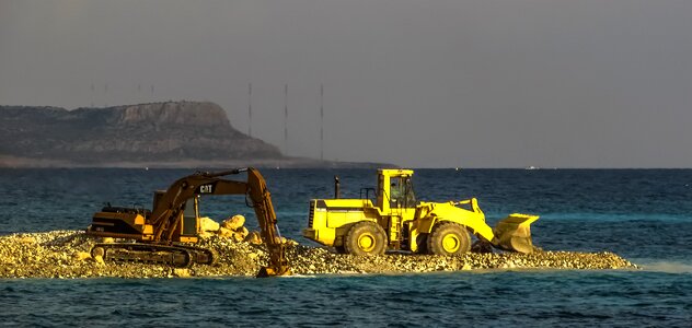 Working construction equipment