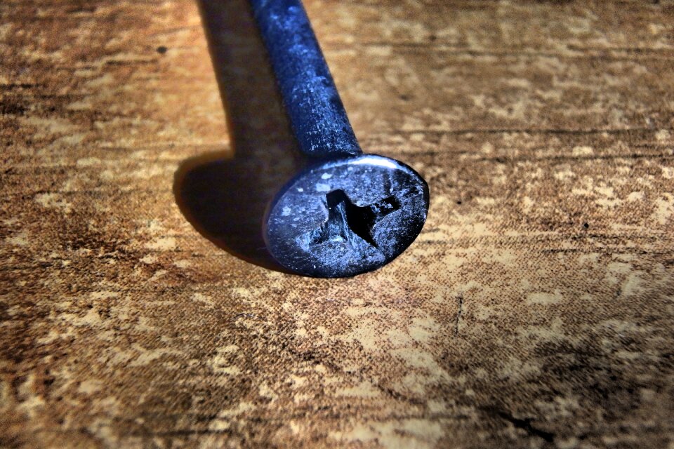 Nailing metal nails