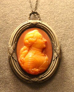Ornament pendant man