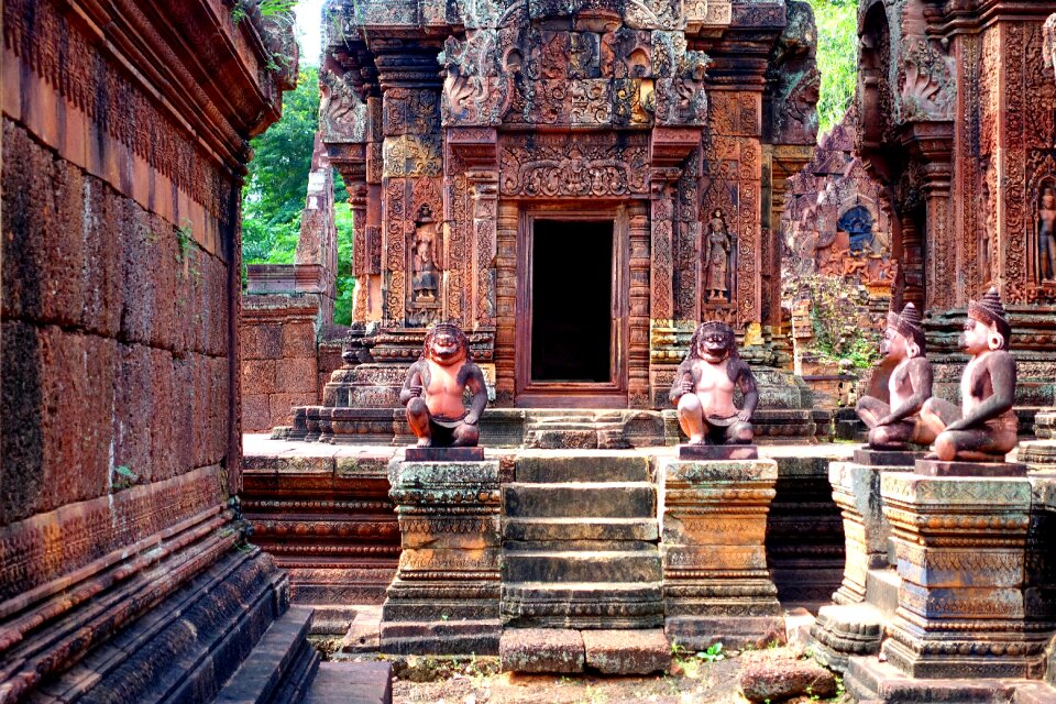 Asia statues asurawächter