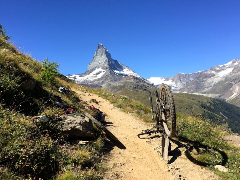 Cycling matterhorn snow
