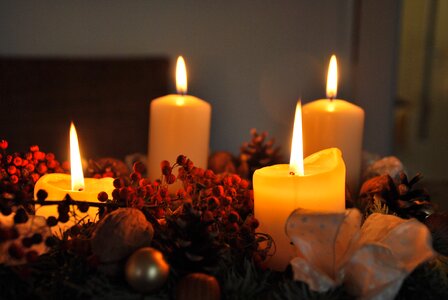 Christmas candlelight arrangement photo