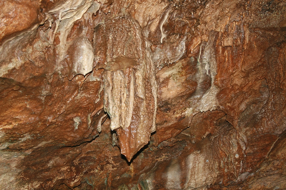 Rock stalactites ceiling photo