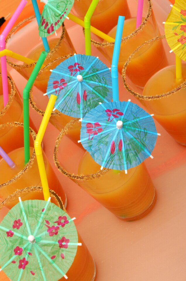 Alcohol free beverages straw