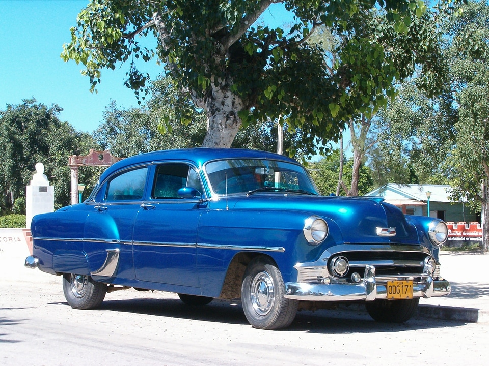 Auto oldtimer blue
