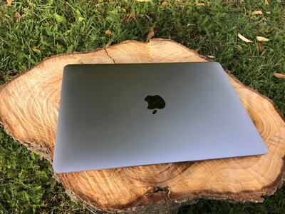 Laptop apple computers