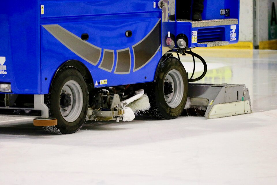Ice eisfeld cleaning