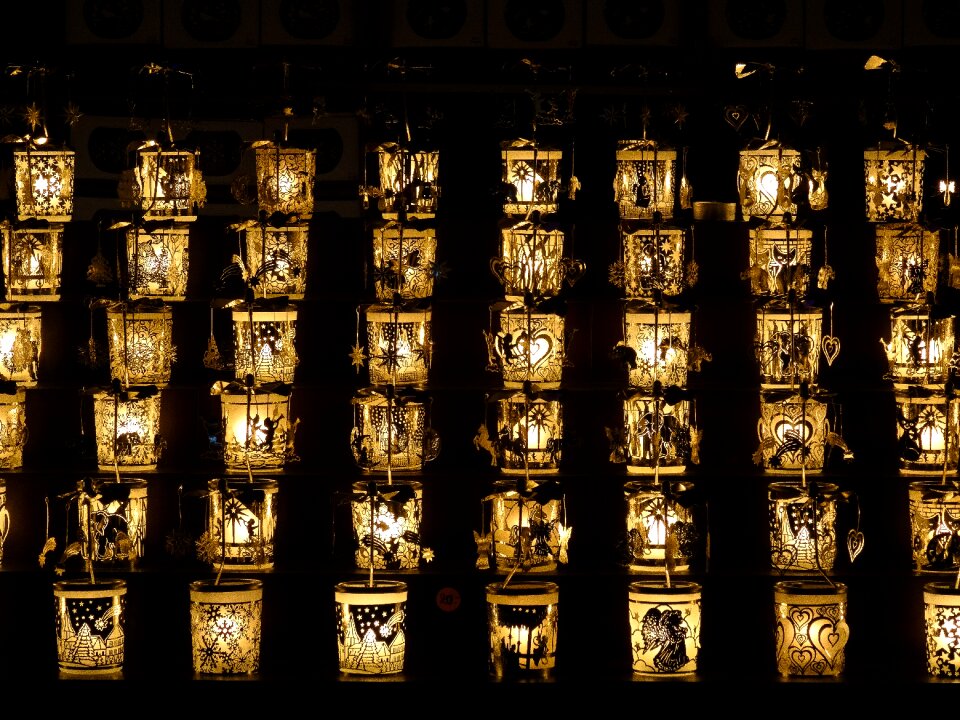 Candlelight flame darkness