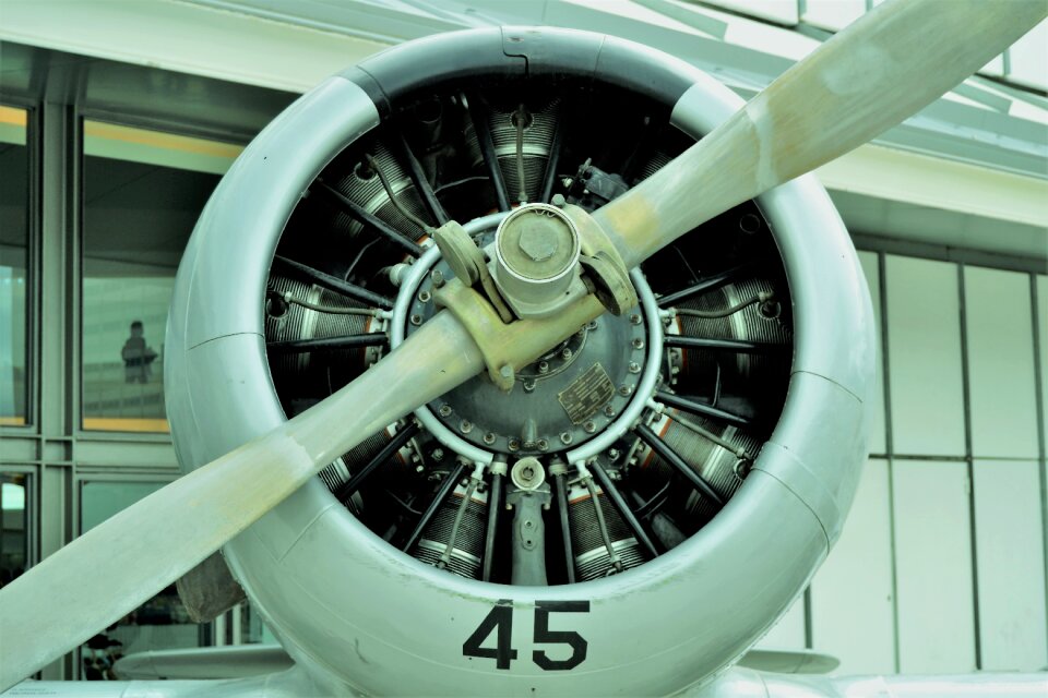 Propeller fly transport
