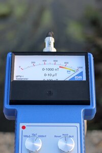 Teslameter magnetic anomaly measuring geomagnetic field