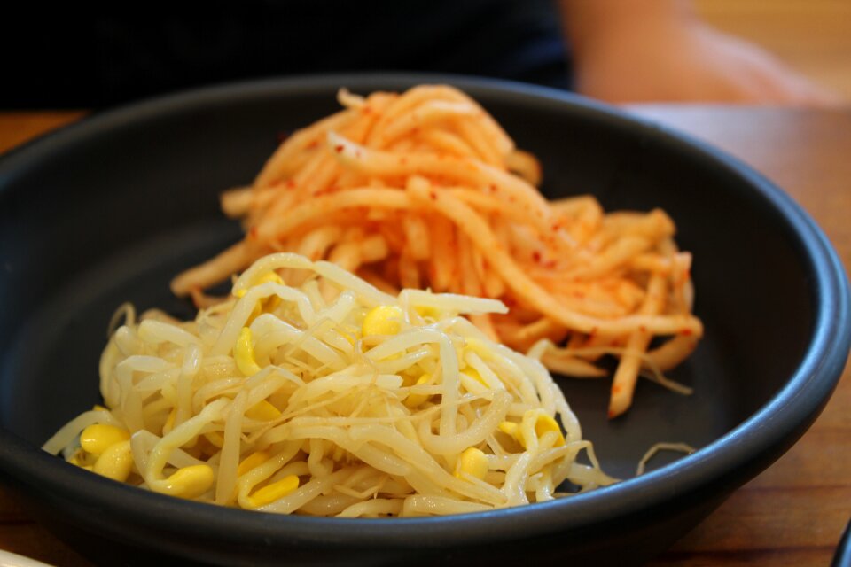 Side dish radish sprouts