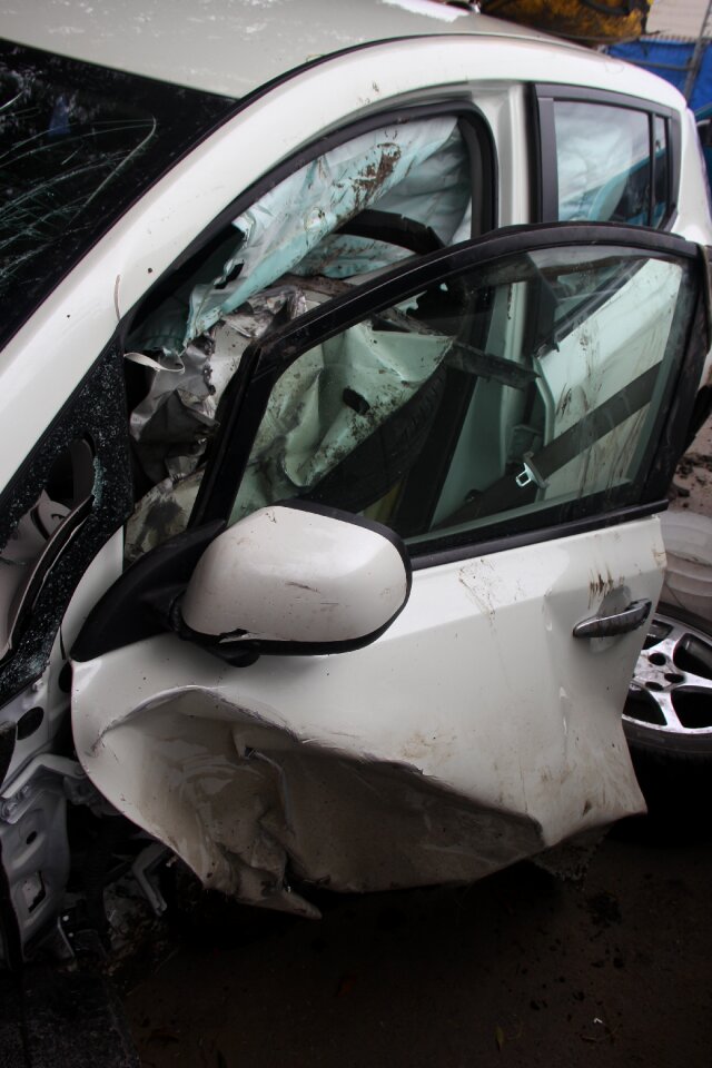 Vehicle automobile crash