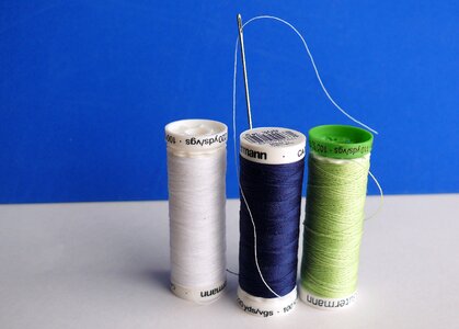 Yarn hand labor sewing thread photo