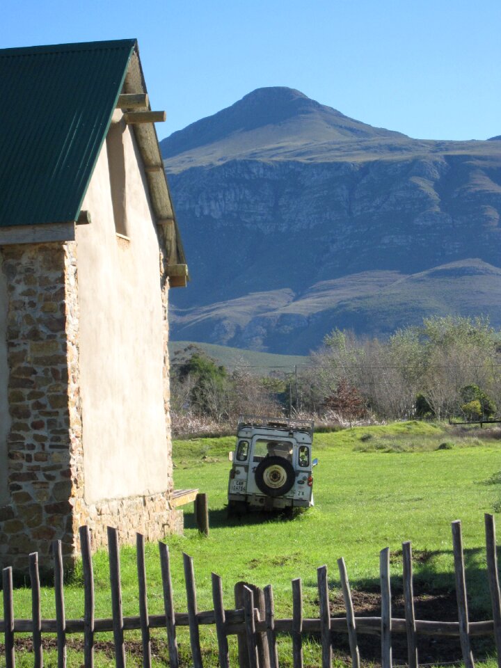 Land rover fence cottage