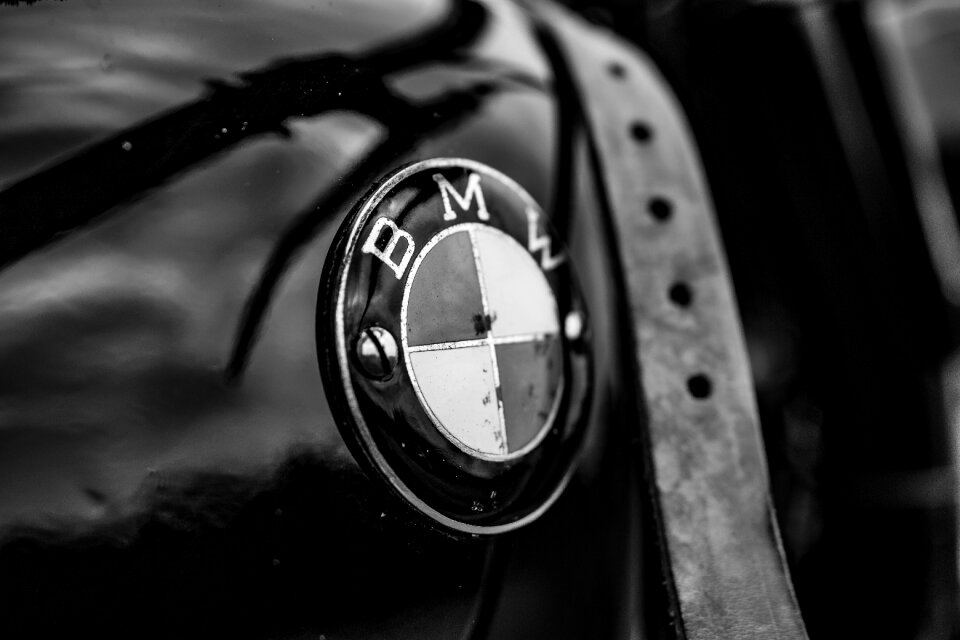 Motorcycle tank close