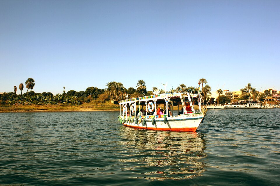 Luxor boat tourists
