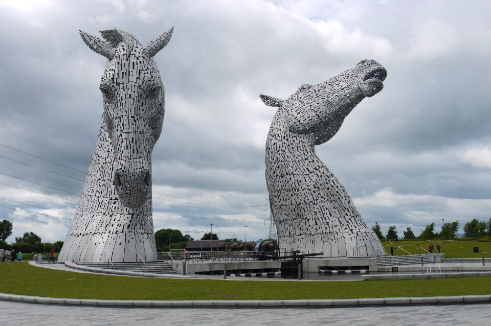 Kelpies scotland great artwork lighting photo