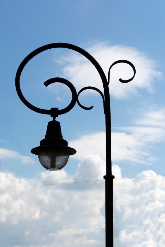Bánfihunyad lamp body pylon