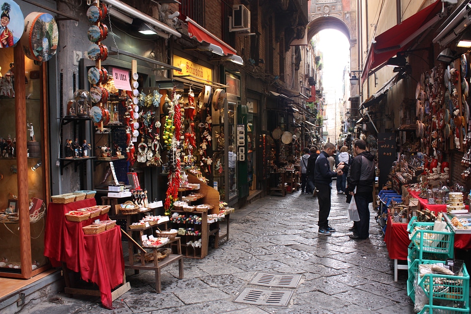 Naples italy spaccanapoli