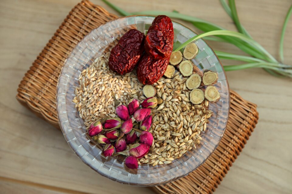 Jujube malt behalf of the tea