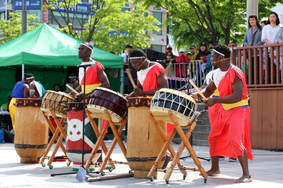 Ethiopia percussion ansan street pole as gwangdeok