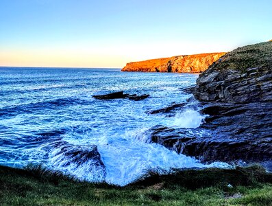 Horizon sea cliffs photo