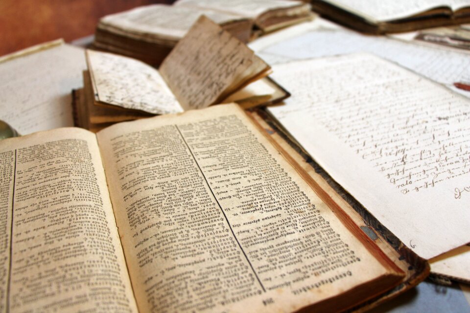 Old books old font