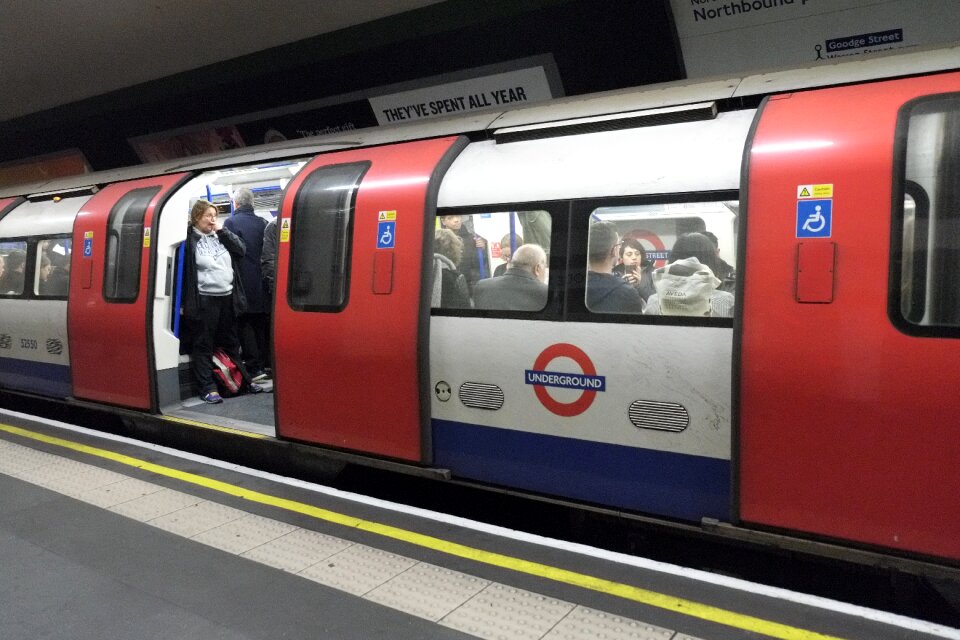 Station train mind the gap