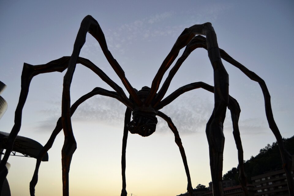 Guggemheim sculpture bilbao