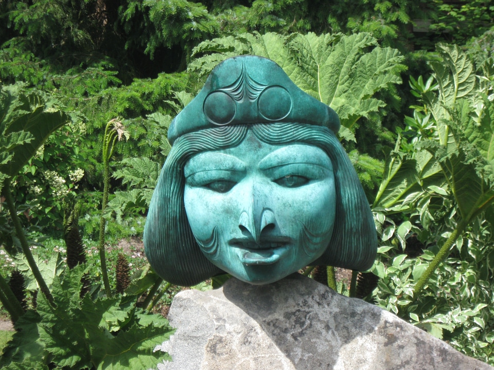 Monument statue creative