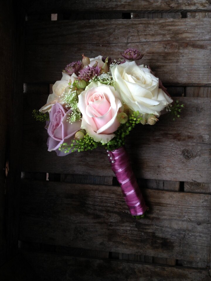 Wedding roses bunch photo