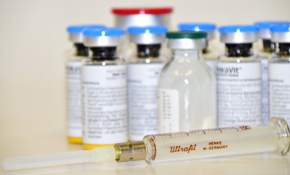 Health medical hypodermic syringe