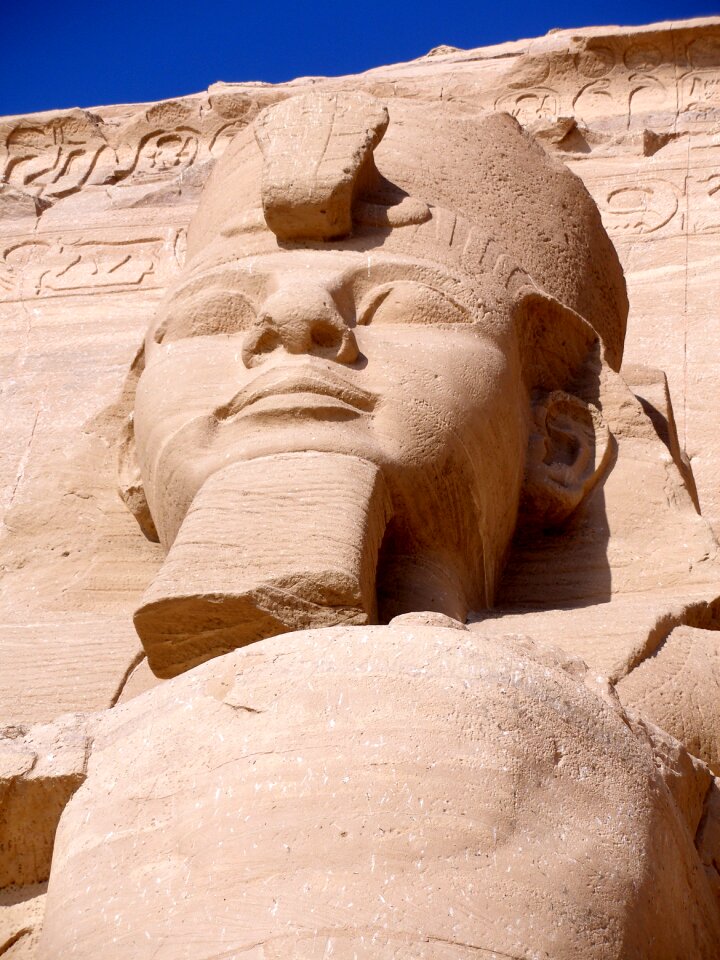 Temple statue ramses the great
