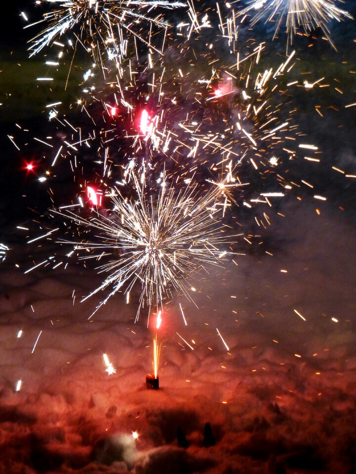 Fountain pyrotechnics candle