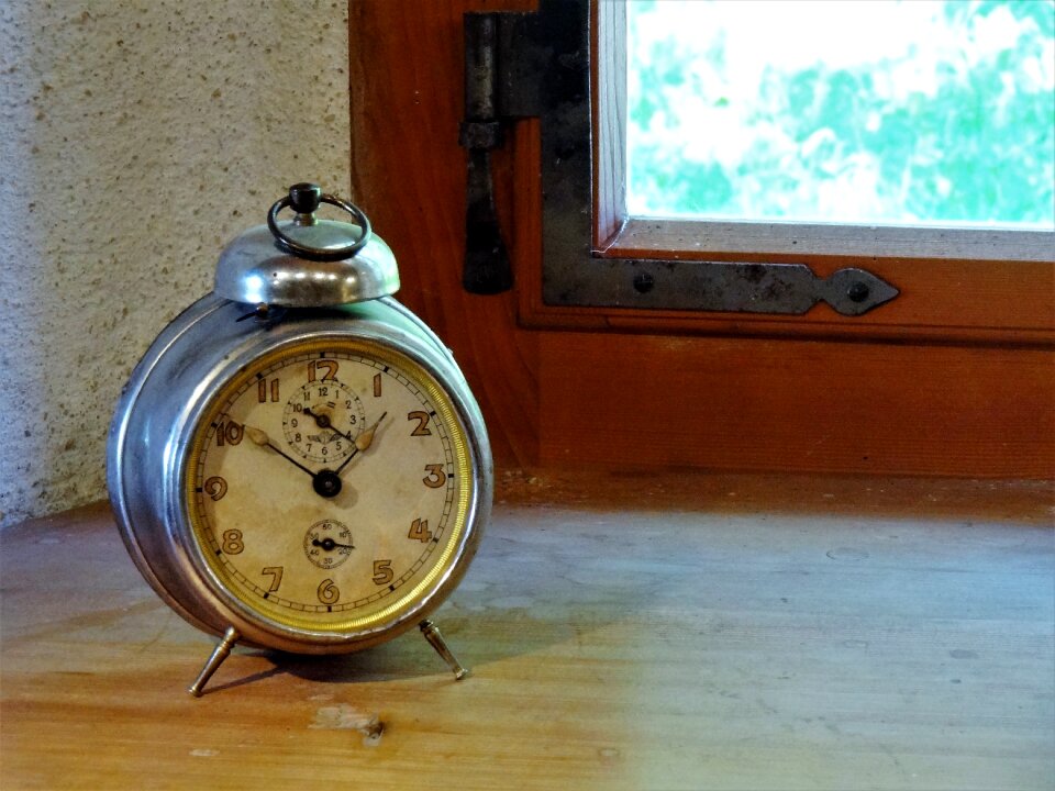 Wake up oversleeping ring the bell