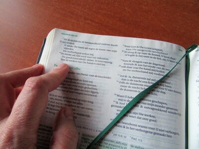 Open bookmark table photo