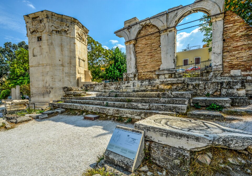 Monument tower ruins