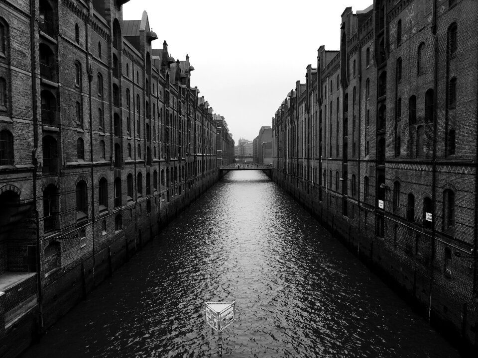 Kontorhaus warehouse port