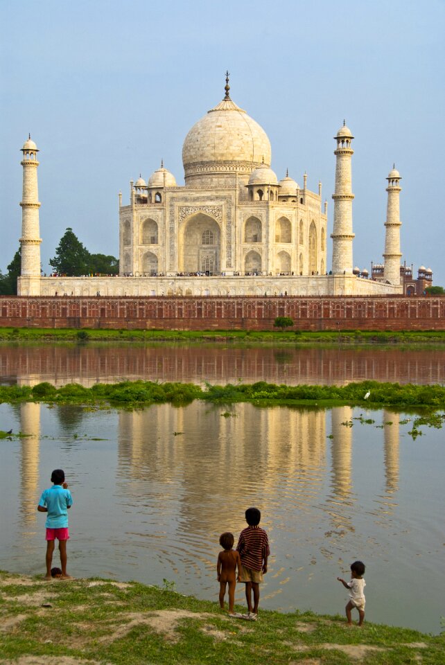Agra palace taj mahal photo